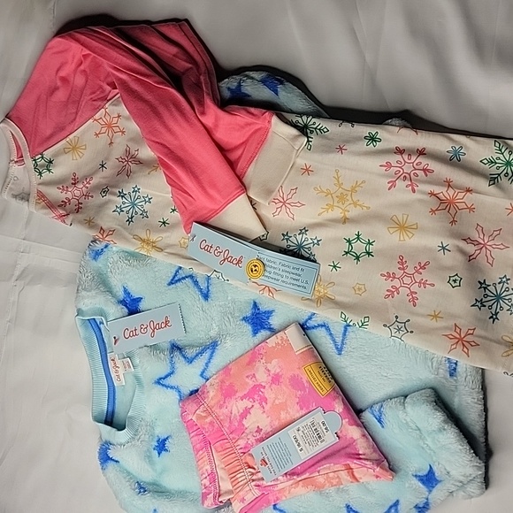 Cat & Jack Girls Assorted Bundle - Small (6/6X) - Picture 1 of 6